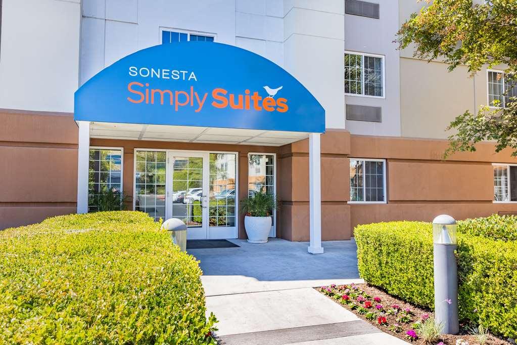 Sonesta Simply Suites أرلينغتون المظهر الخارجي الصورة